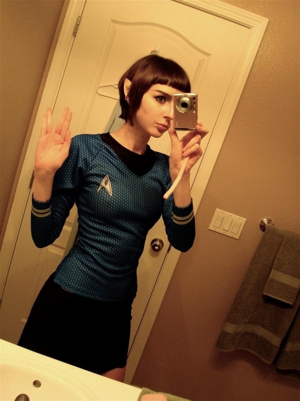 Vulcan sexy nerdy girl | brh